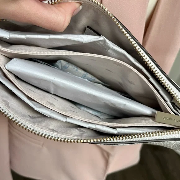 💕NWT💕Kate Spade White & Pink Striped Crossbody Bag 🌸 - Picture 6 of 8